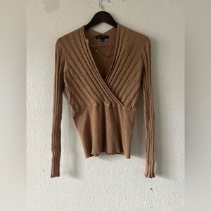 Y2K INC International Concepts Brown Ribbed Top Sz M Rayon Fitted Deep V Neck
